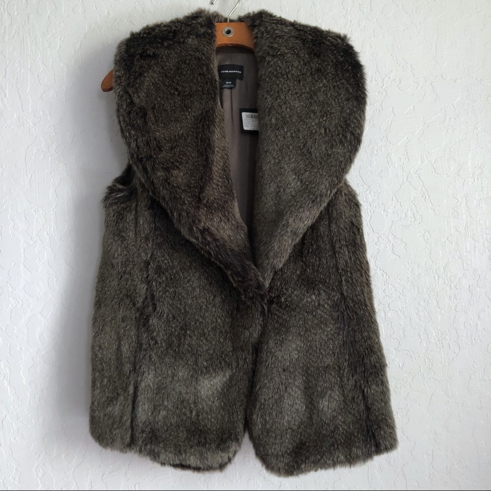 Club Monaco Gia Faux Fur Shawl-Collar Vest – M